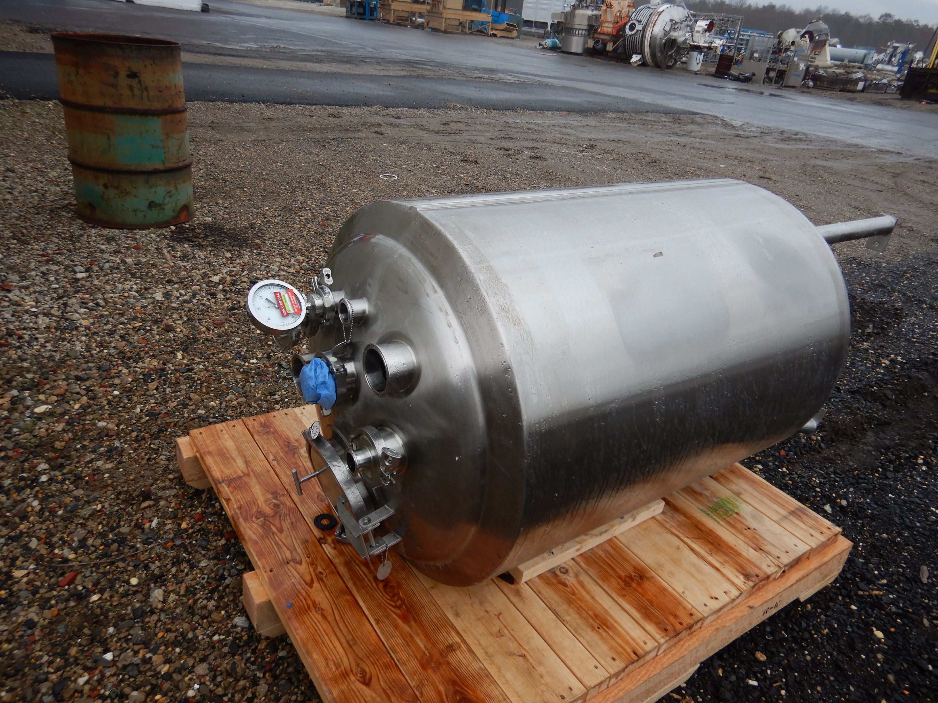 25 Gallon (100 Liter) Stainless Steel VerticalTank