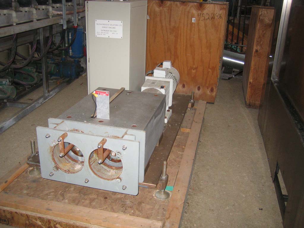 Caleva Model 100/200 Production Scale Gear Type Extruder