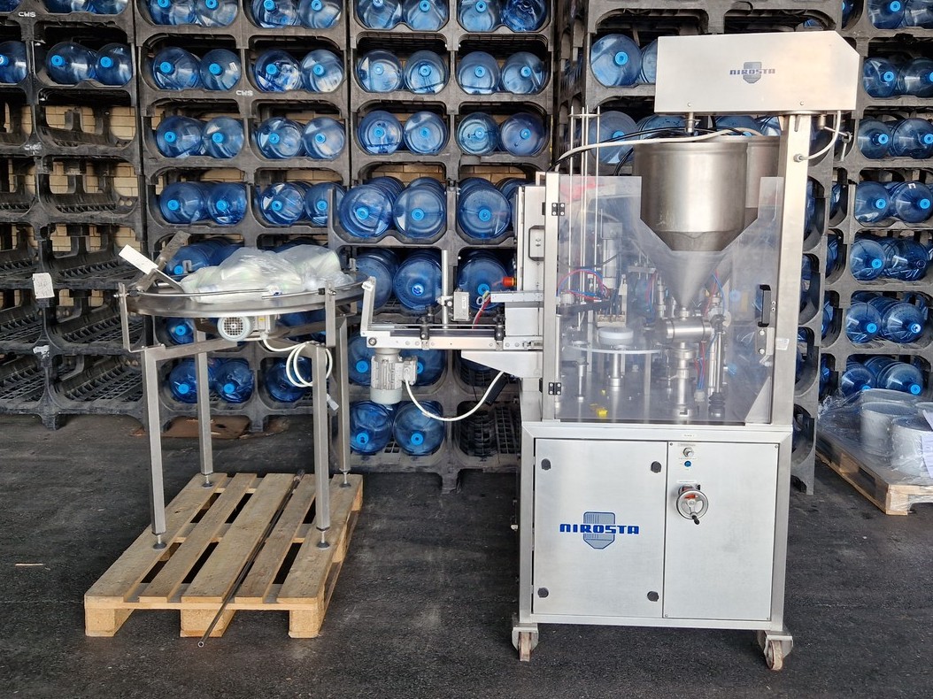 Машина для наповнення та запечатування йогурту Nirosta Model Nova CR8 ECO