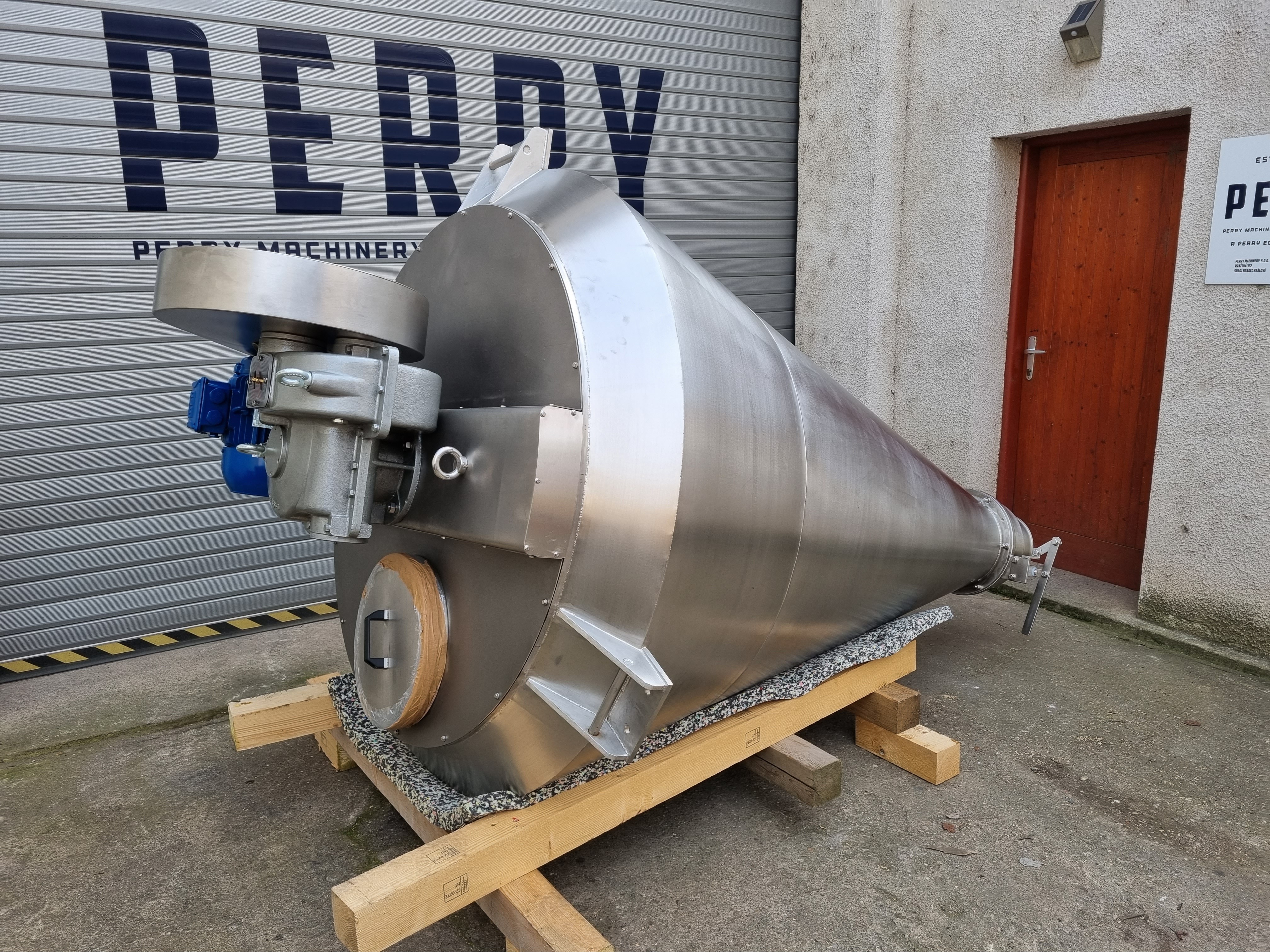 1,000 Litre PERRYmix  Model HV 1000 304 Stainless Steel Conical Mixer, New
