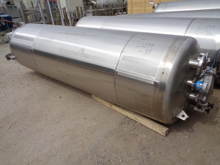 2,750 Litre Giusti Stainless Steel Vertical Storage Vessel, 900mm Dia x 3200mm Straight Side