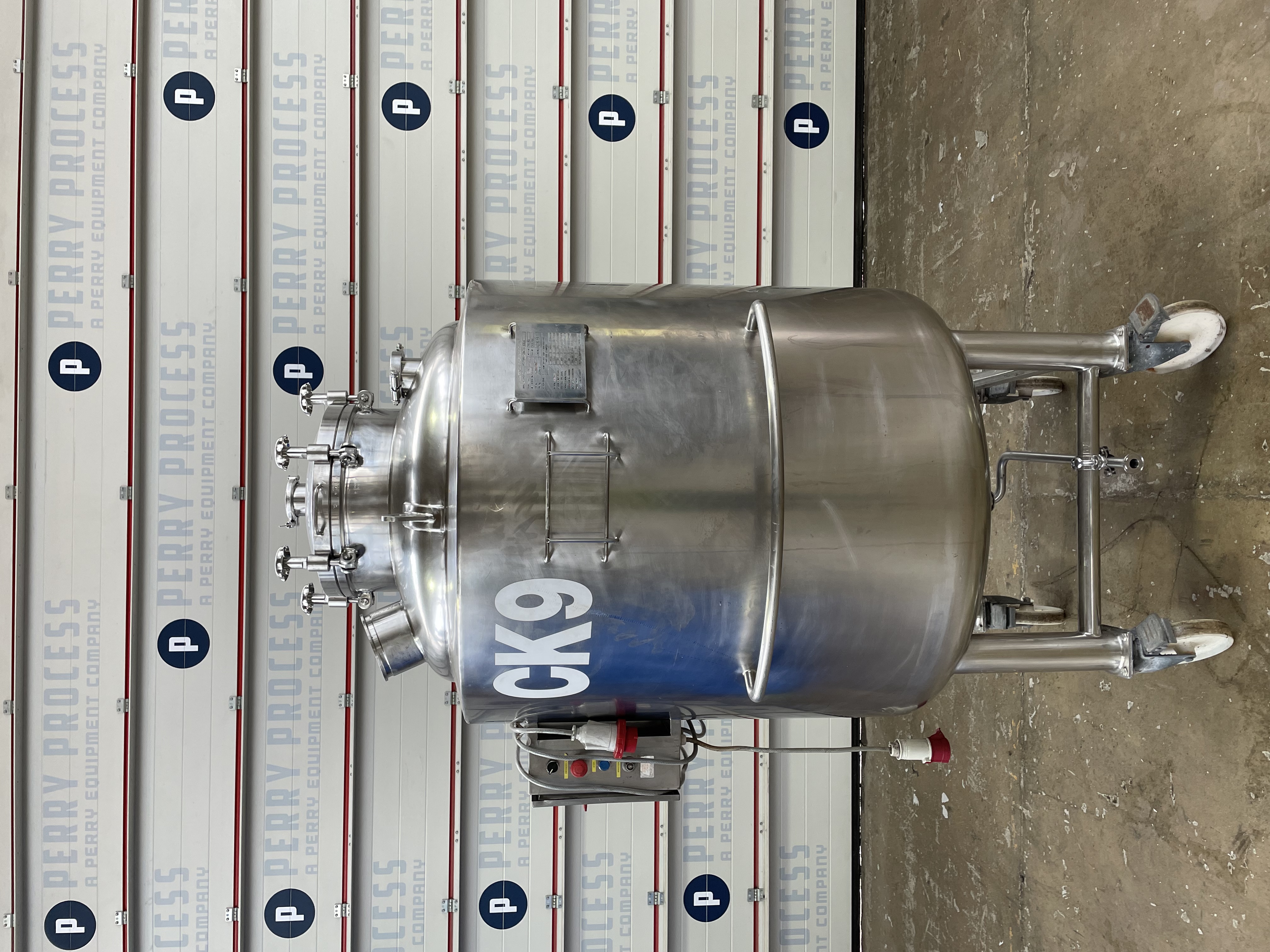 775 Litre Stainless Steel Vertical Jacketed Vessel, 900mm Dia x 1.050mm Straight Side