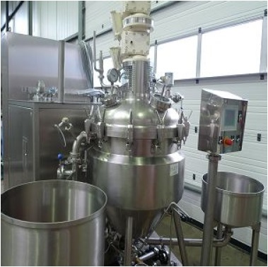 200 Litre 2 HP Stainless Steel Jacketed Vacuum Process Vessel