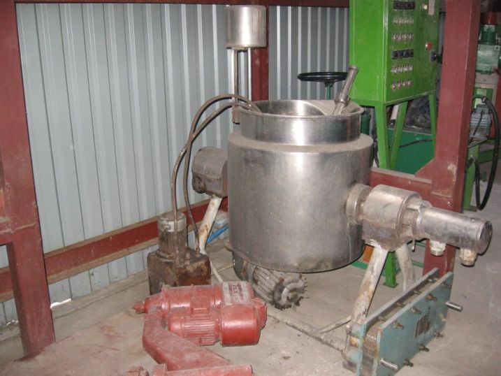 160 Litre Stainless Steel Jacketed Mixing Tank