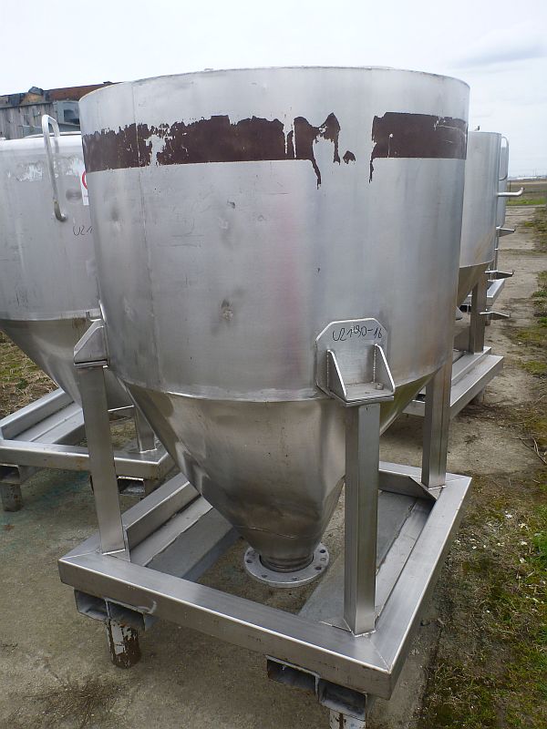 42 Cubic Foot Stainless Steel Vertical Storage Tank For Powders