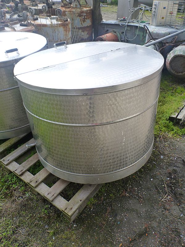 500 Liters Storage Vertical Tank 1040mm Dia x 670mm Depth