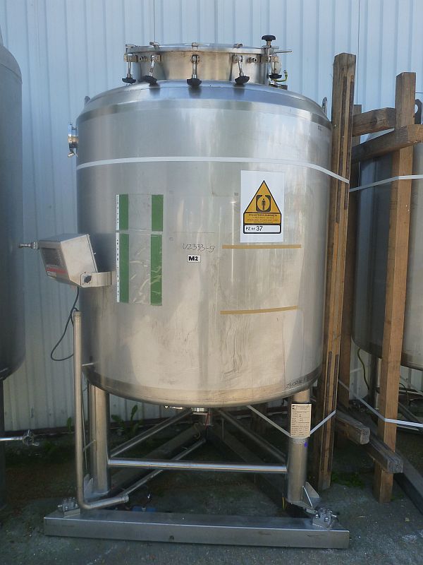 1600 l Vertical Storage Tank By Kates With Jacket And Scale