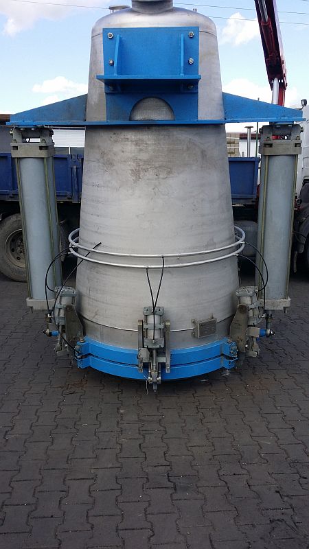 2850 Liter Vertical Stainless Steel Extractor Tank By APV
